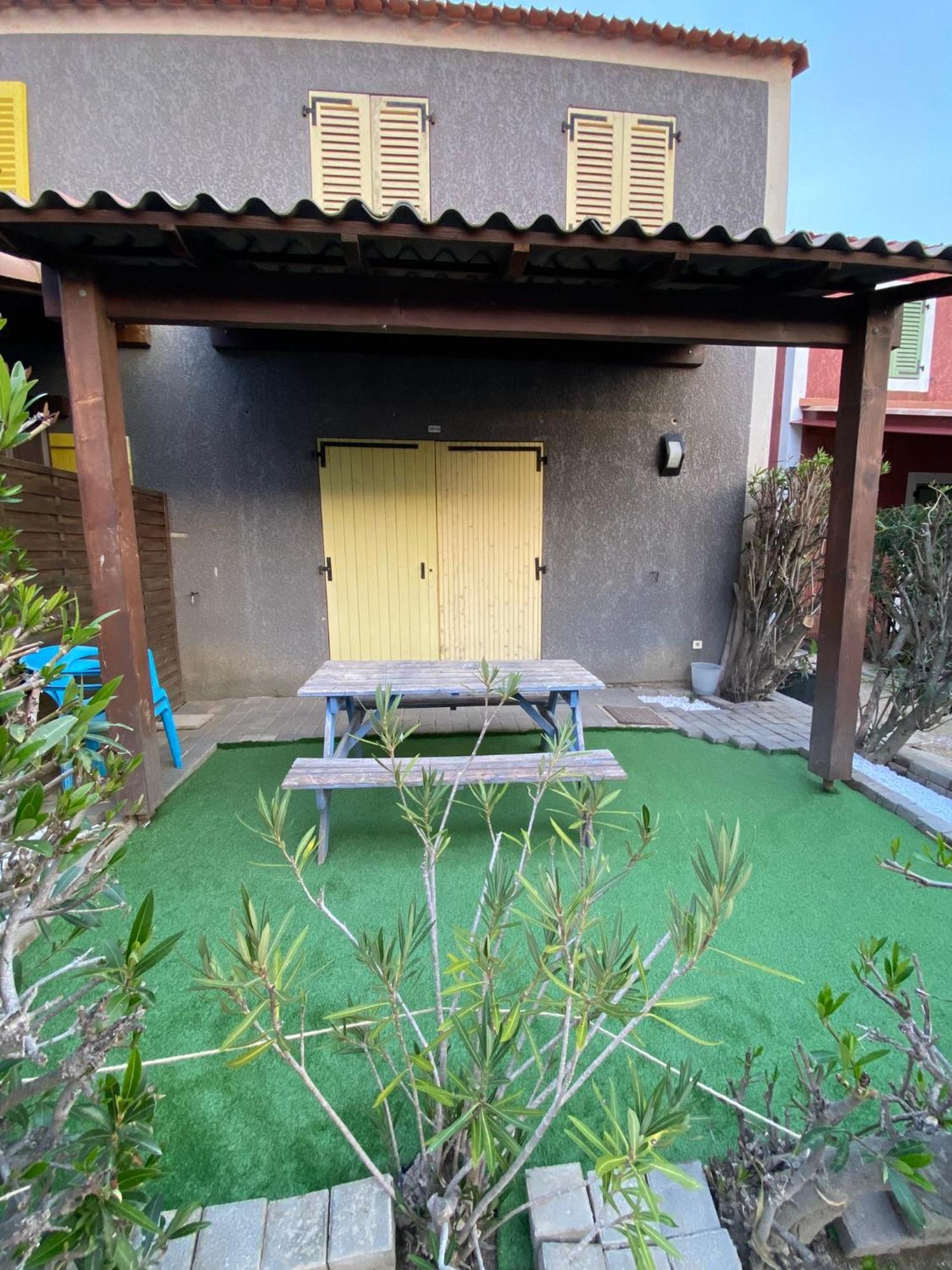 Belle Marina En Bord D'Etang Villa เลอบาร์กาแรส ภายนอก รูปภาพ